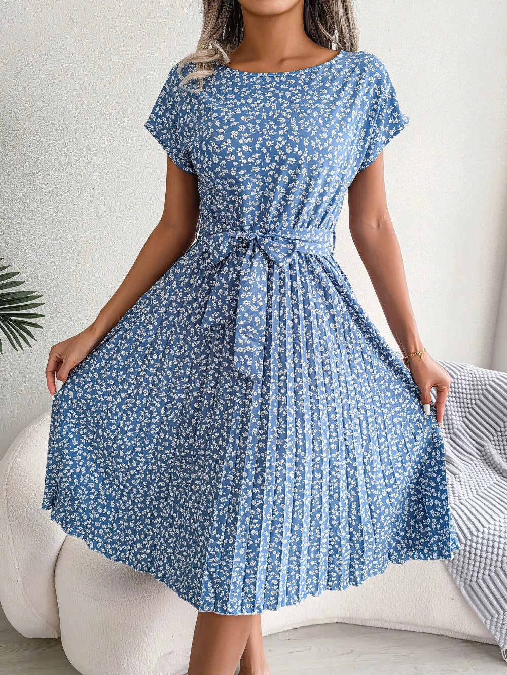 Veronica™ - Summery chiffon dress with floral pattern