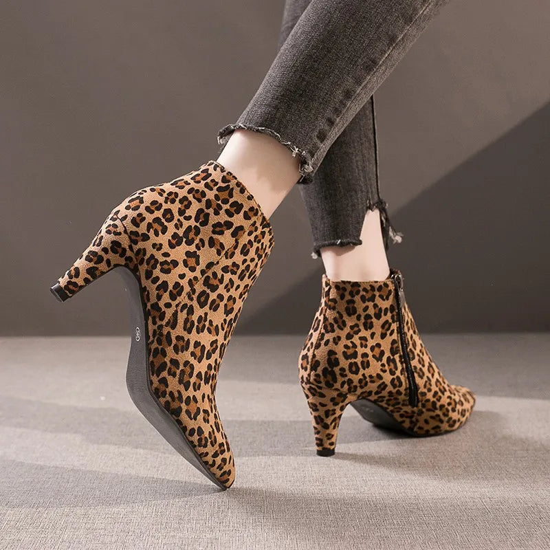 GR | Women's Ankle Boots – Stylish Heeled Ankle Boots