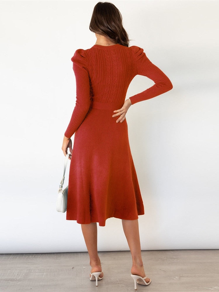 GR - Gestricktes Midikleid mit Rundhalsausschnitt
