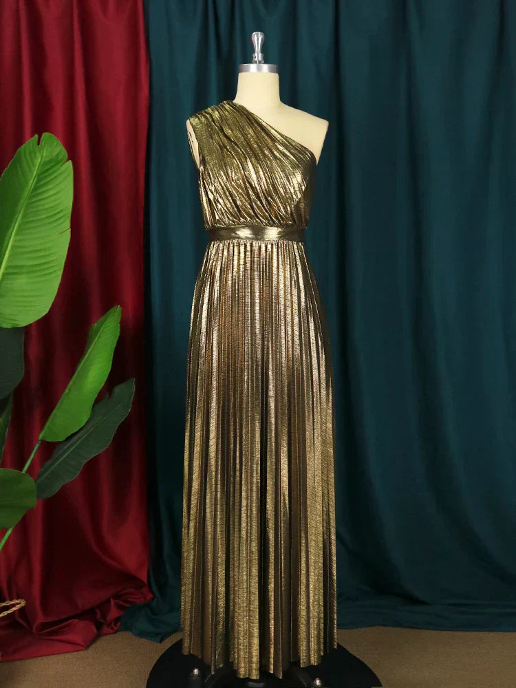 GR | Elegant one-shoulder evening dress in metallic look