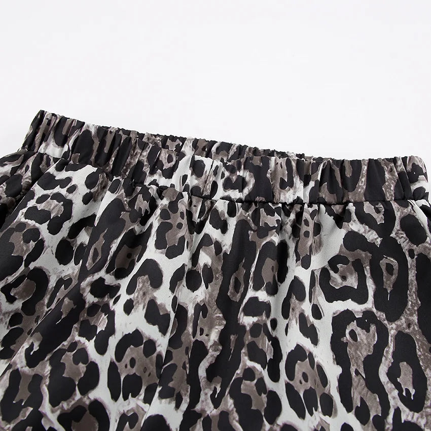 GR | Weite Hose mit Leopardenmuster