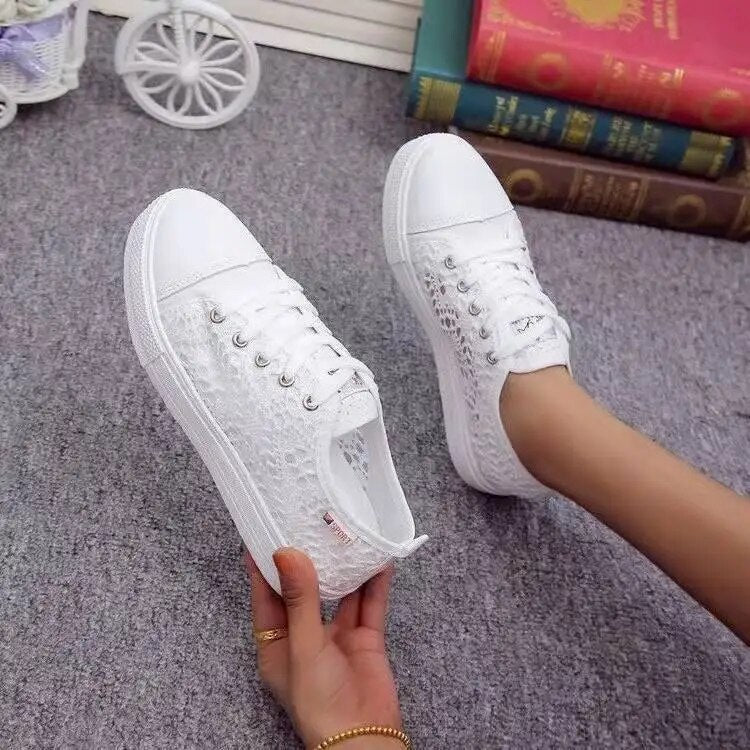 GR - Elegance meets casual sneakers | Lace-up sneakers