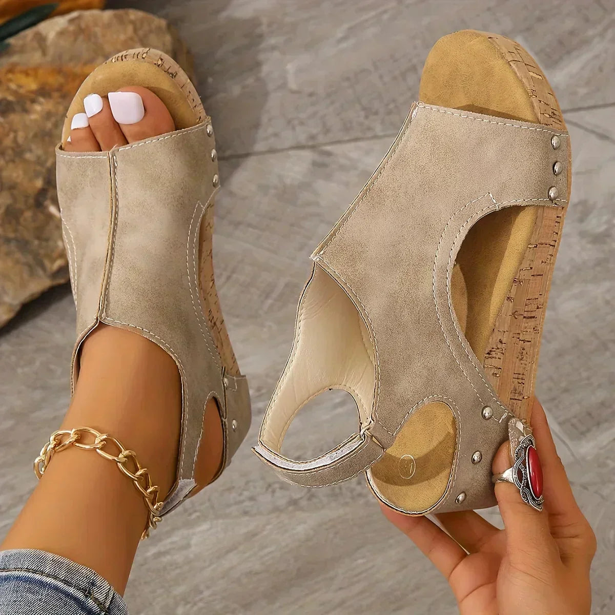 – Elegant and comfortable wedge sandals