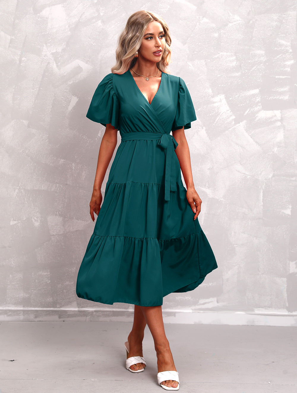 GR - Grünes Midi-Kleid mit Rüschen