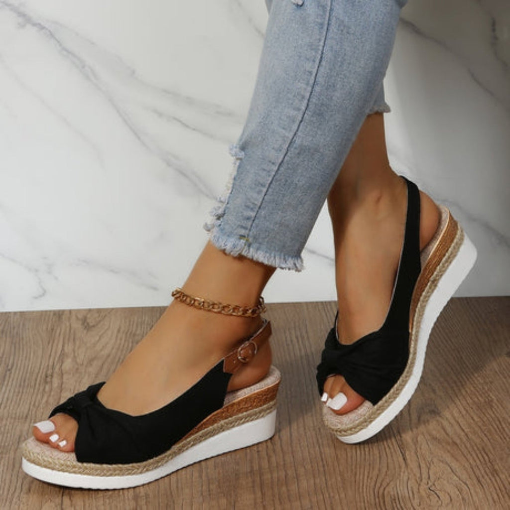 GR | Walk on clouds with these orthopedic sandals