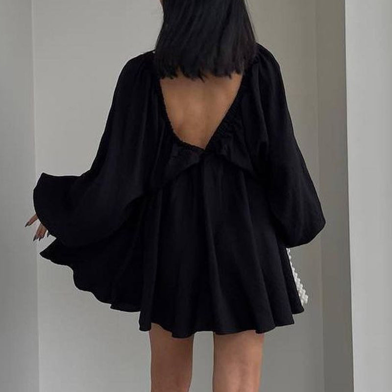 GR | Gerafftes Minikleid mit Schmetterlingsärmeln