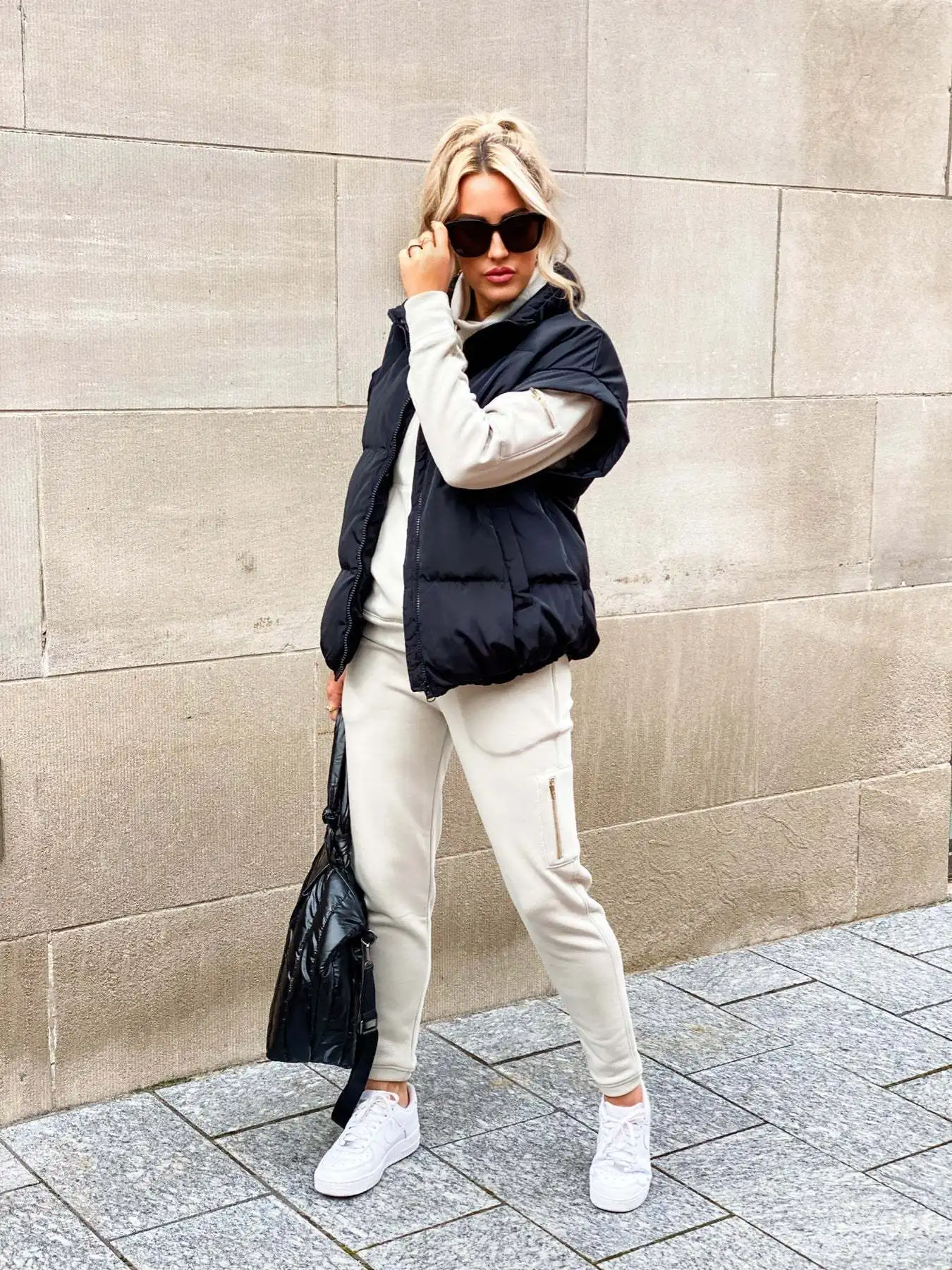 GR - Sleeveless Jacket