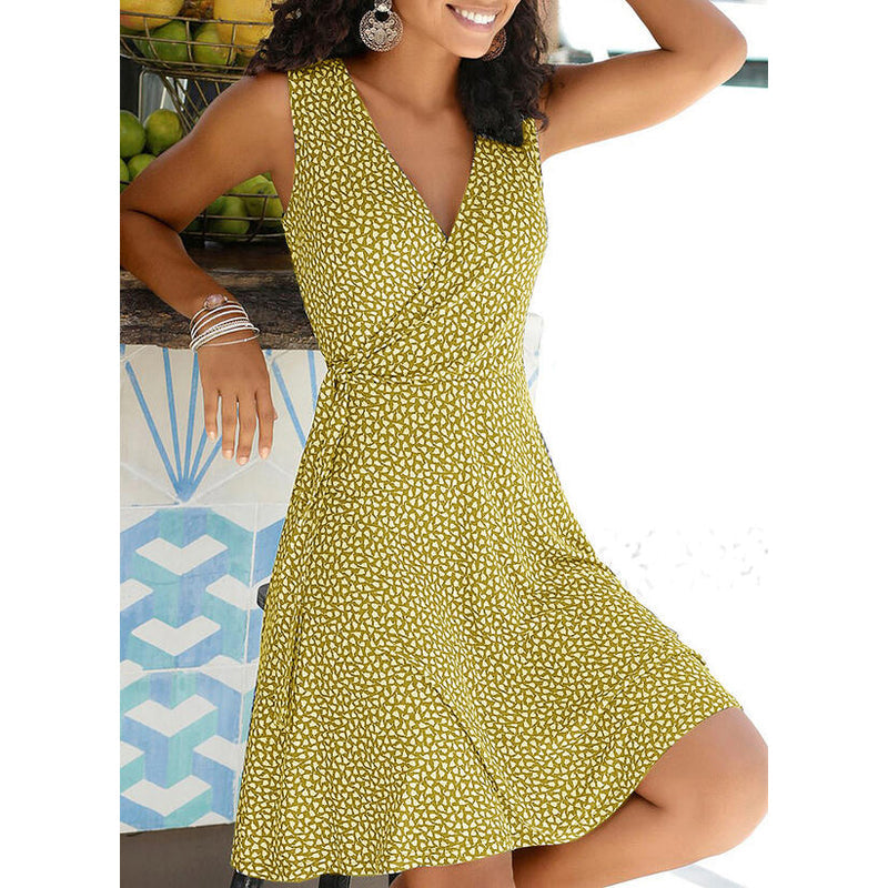 The modern polka dot casual dress for summer 2023