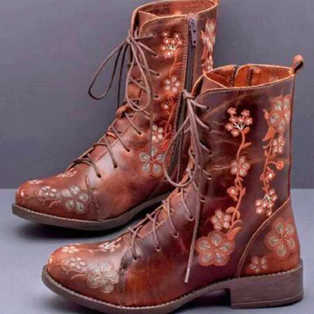 Retro boots with ethnic embroidery