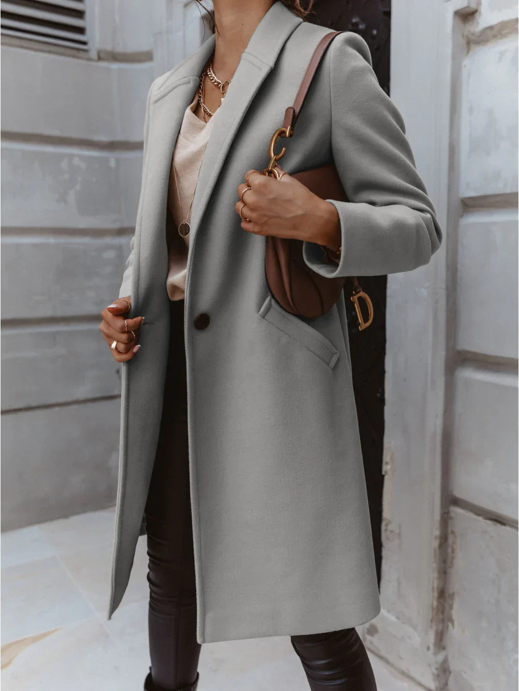 GR Long coat with lapel and button