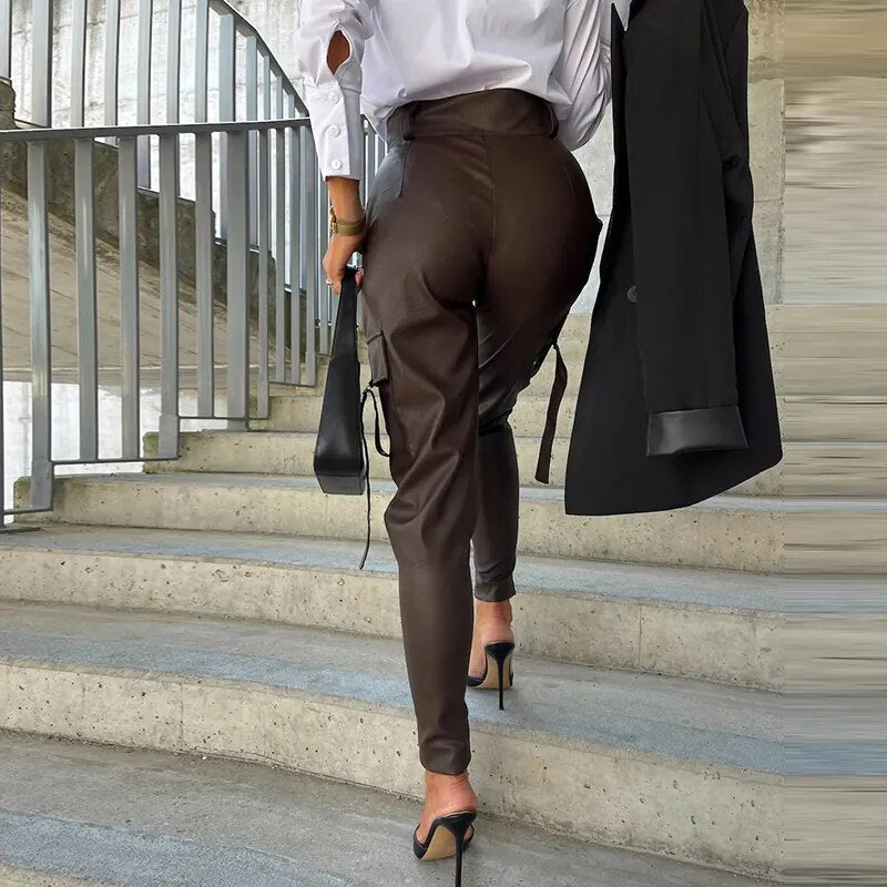 GR | Moderne vegane Lederhose mit
