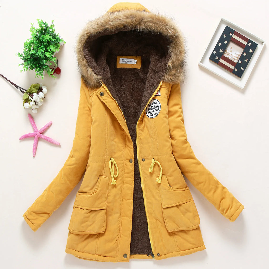GR | Fashionable winter jacket with faux fur trim