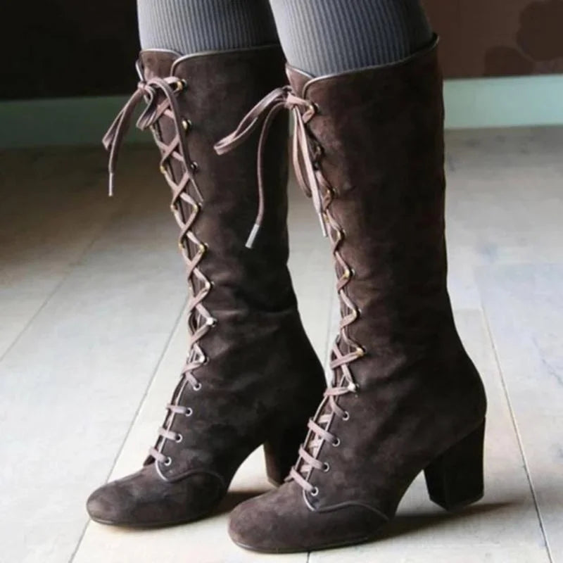 GR | Elegant knee-length lace-up boots with block heel