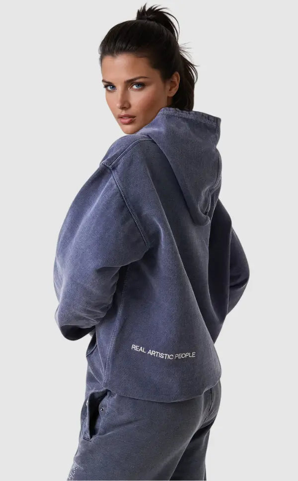 GR | Comfortable hoodie with modern cultural design combining style and comfort