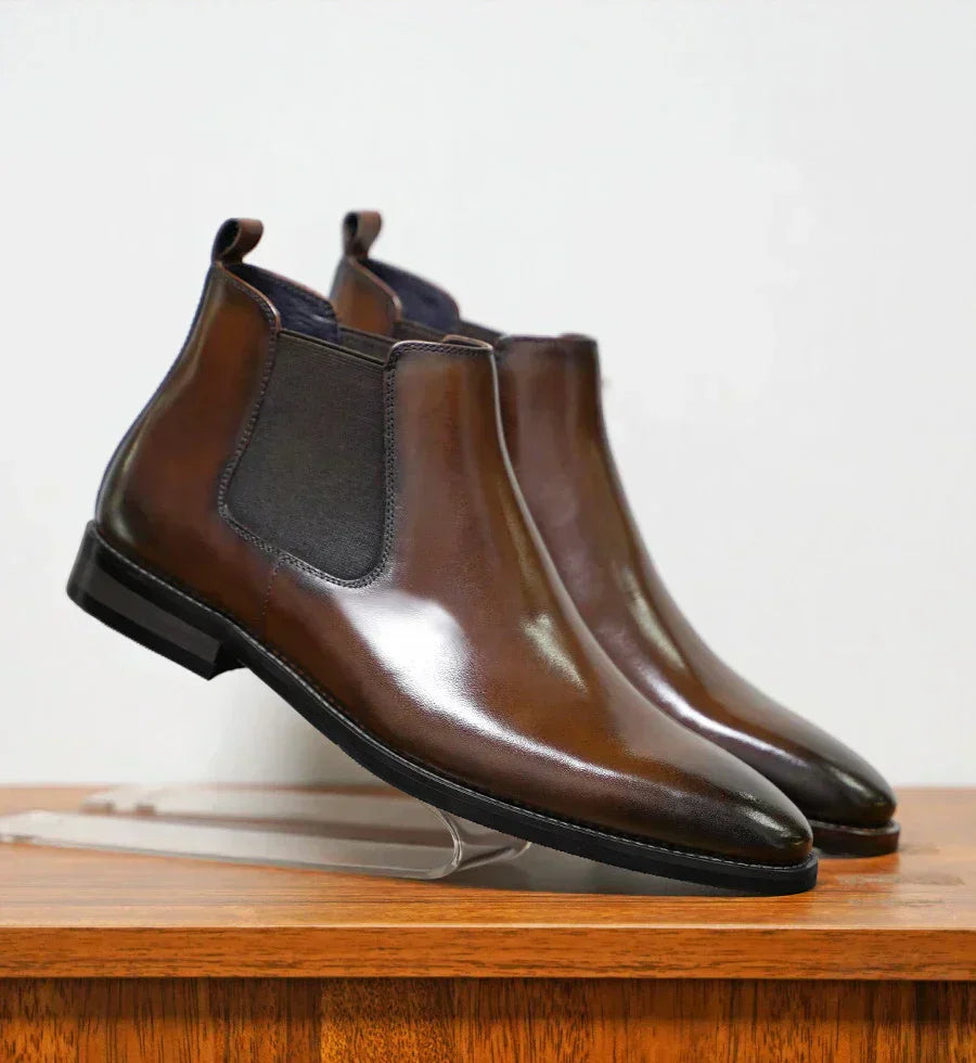 GR | Stylish leather boots