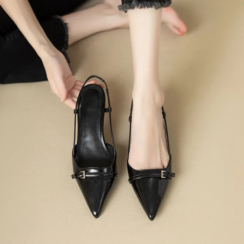 GR | Patent leather sandals with a comfortable block heel