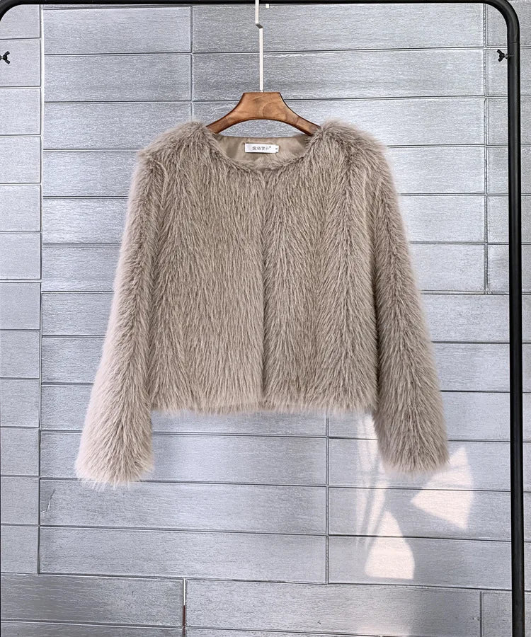 GR - Plush fur coat