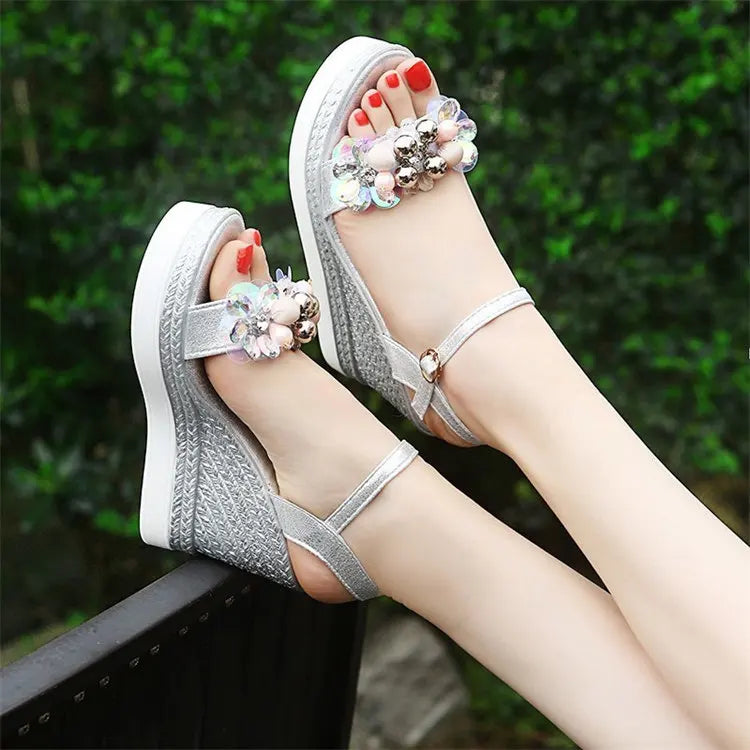 GR | Better Off That Way Wedges Sandals