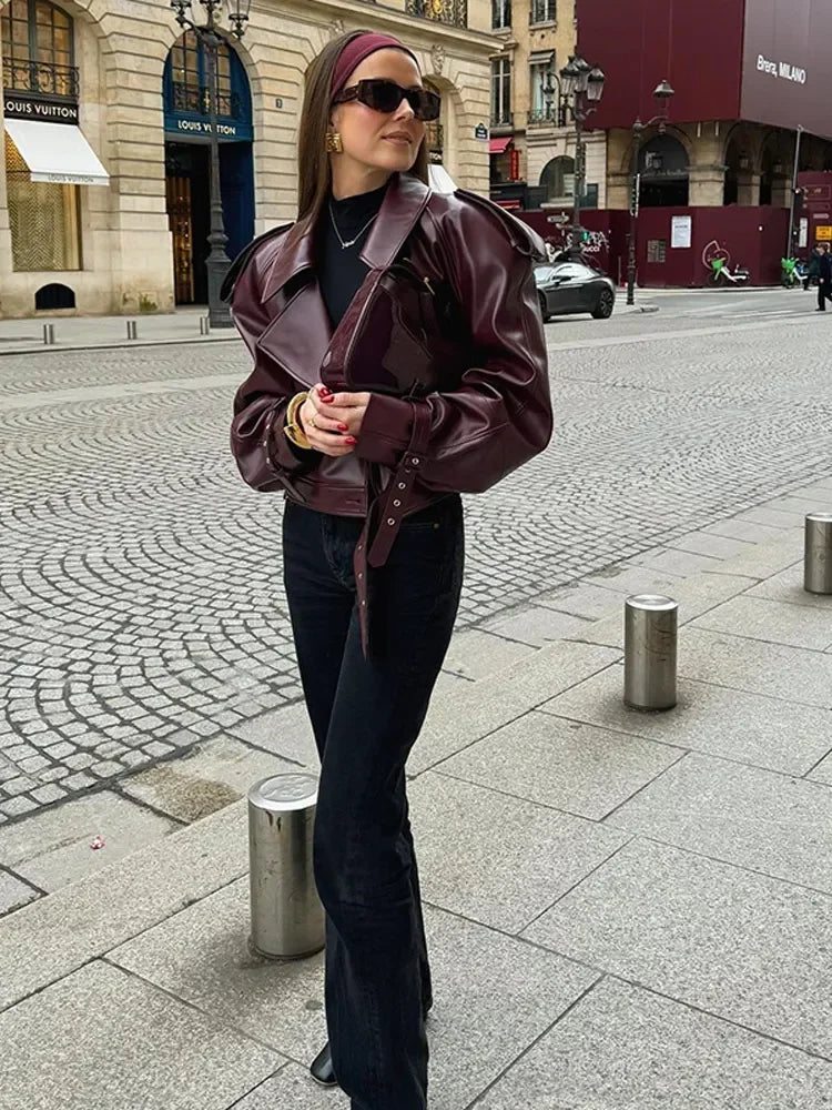 GR | Timeless leather jacket with a modern cut