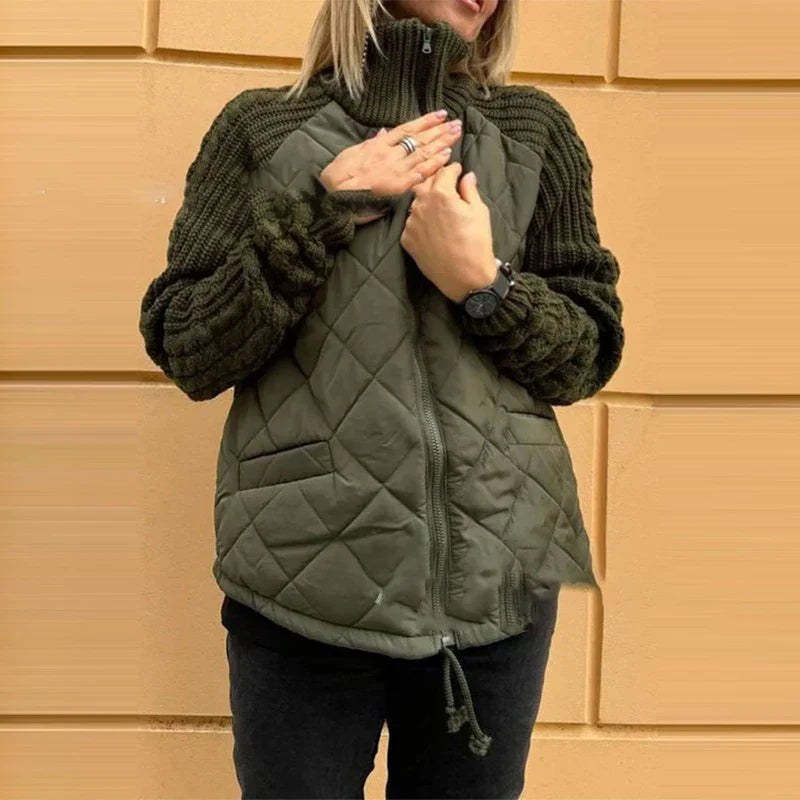 GR | Fashionable quilted jacket with knitted sleeves for women