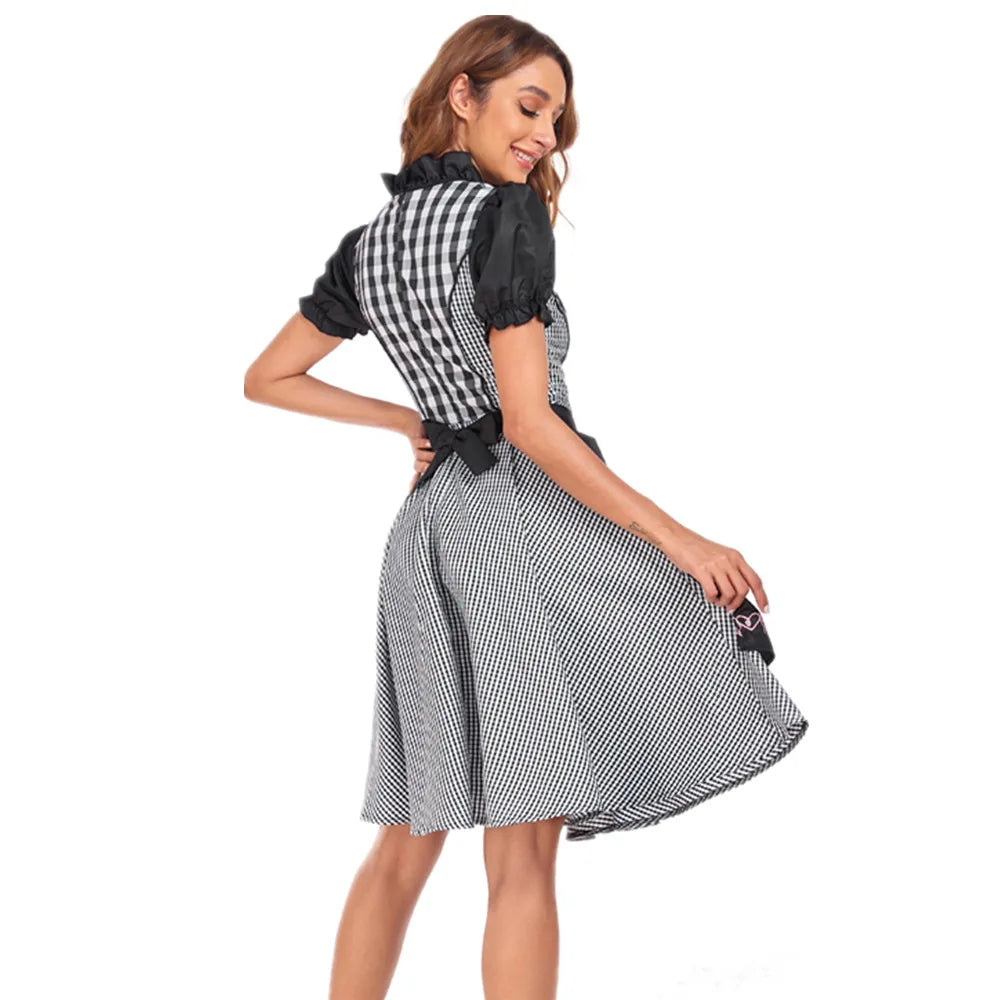 GR | Modern dirndl set with timeless elegance