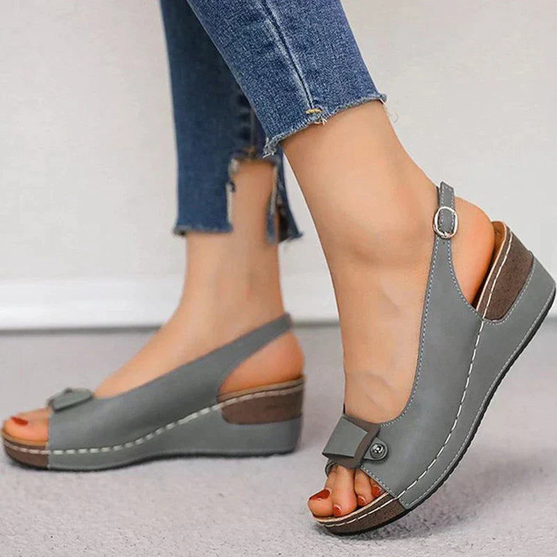 GR | Orthopedic sandals with soft heels