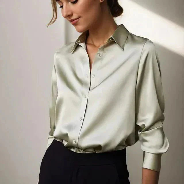 GR | Elegant women's shirt with long sleeves and button placket