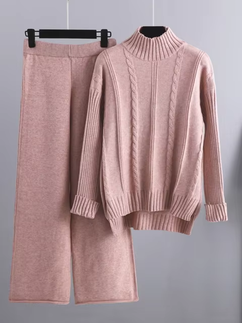 GR | Modern, elegant knit two-piece set