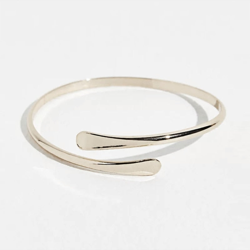 GR Bold Cairo Bangle | Adjustable filigree bracelet with swirl pattern