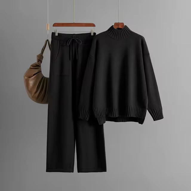 GR | Stylish set consisting of a long-sleeved sweater and straight-leg trousers 