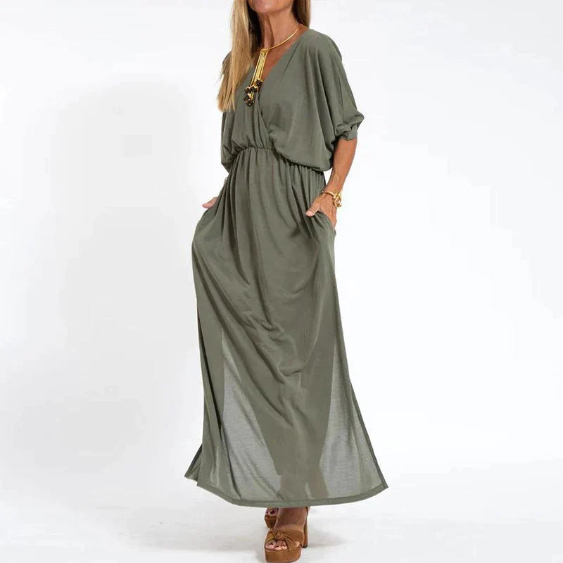 Long vintage dress with a side slit at the high waist