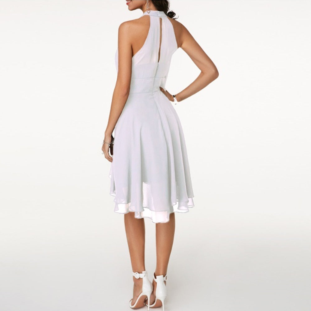 GR | Stilvolles Kleid Mit Charmanten Rüschen