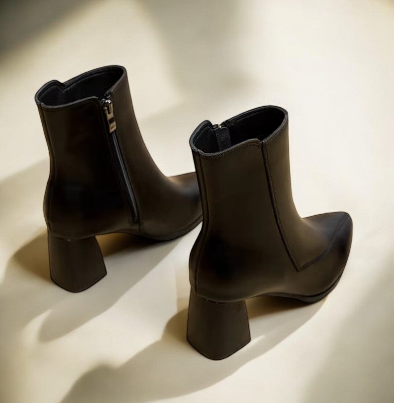 GR - Women's trendy chunky heeled boots with pointed toe and waterproof platform 