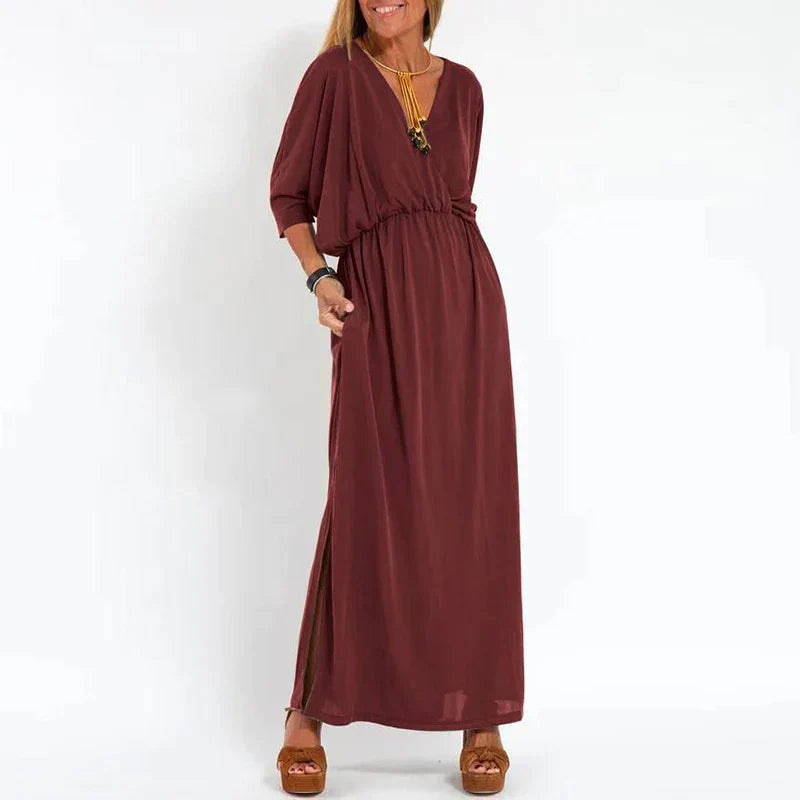 Long vintage dress with a side slit at the high waist