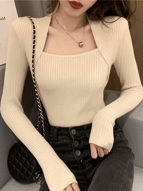 GR | Soft, warm knit sweater with square collar