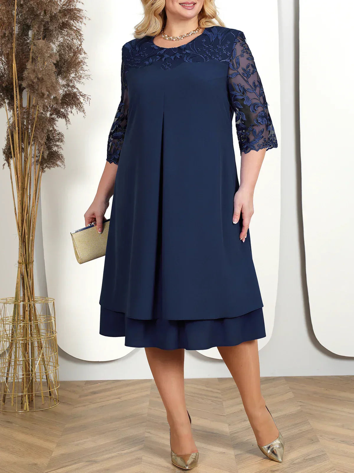GR | Plus Size Banquet Dress with Embroidered Sleeves