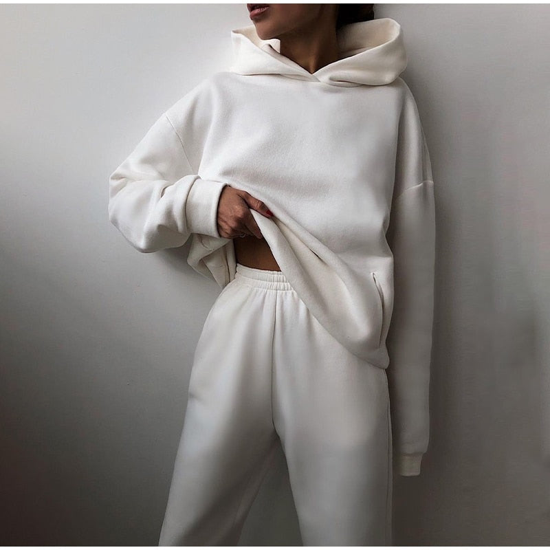 GR Cozy Women's Set with Hoodie and Sweatpants | Comfortable Pullover Sweatshirts