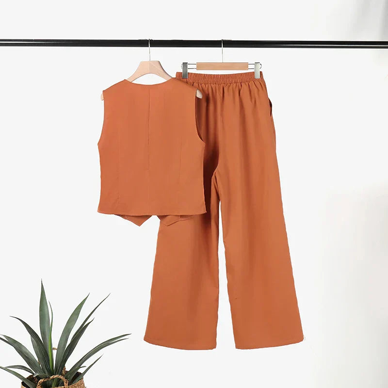 GR Modern Set | Elegant sleeveless V-neck top and wide-leg trousers women's suit