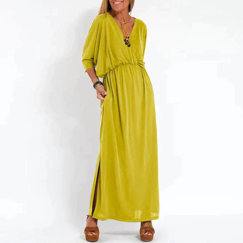 Long vintage dress with a side slit at the high waist