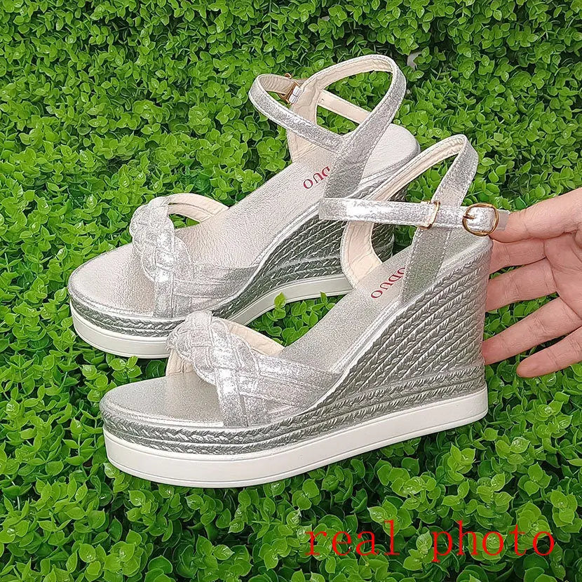 GR | Better Off That Way Wedges Sandals