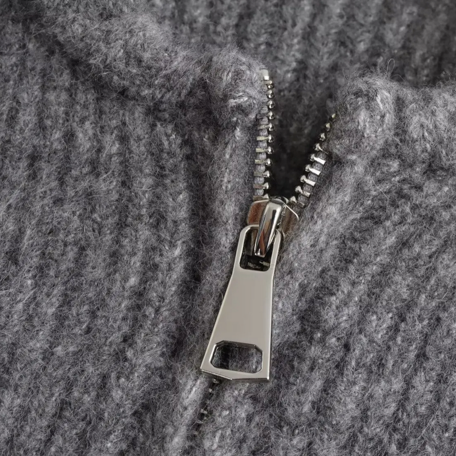 Large cardigan with zipper