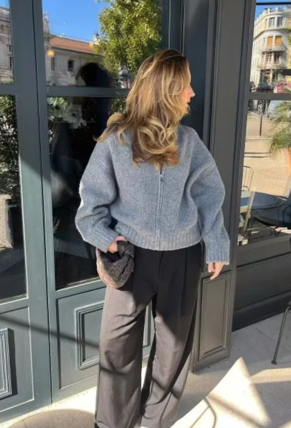 Large cardigan with zipper