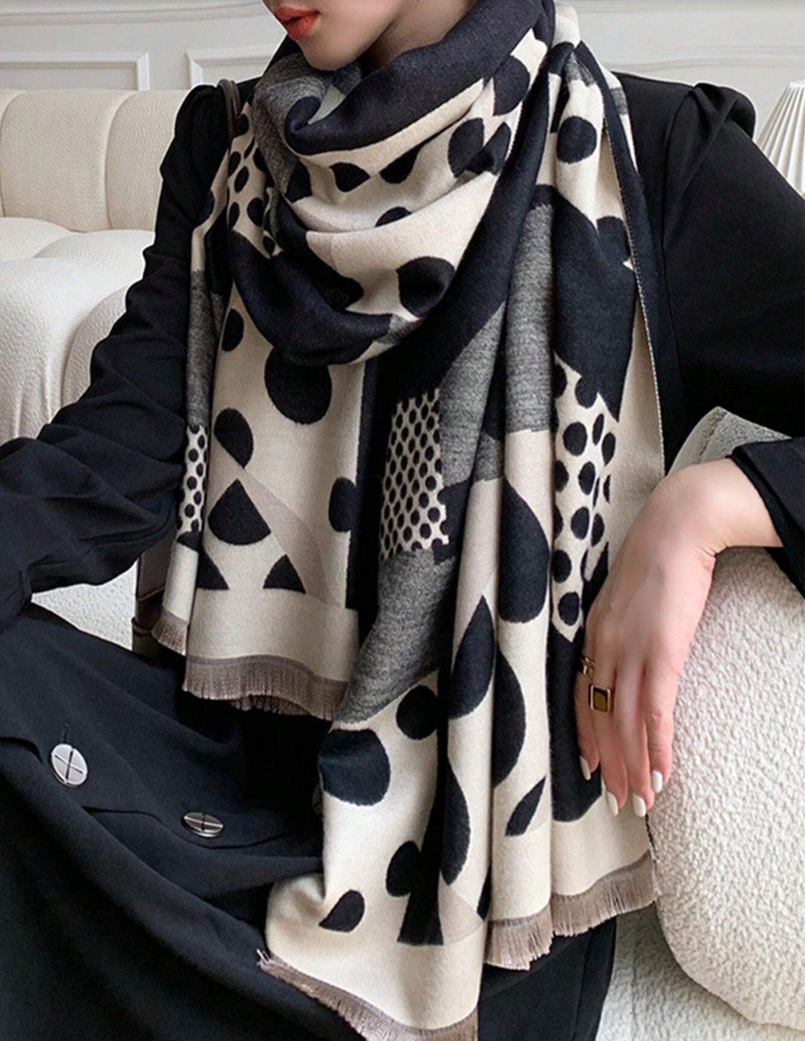 GR | Zeitloser Grafik Schal