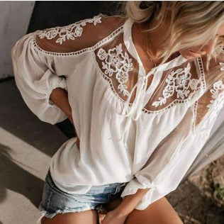 GR | T-Shirt aus Flüsternder Spitze