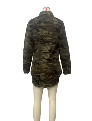 GR | Camouflage Jacket with Versatile Pockets and Button Closure