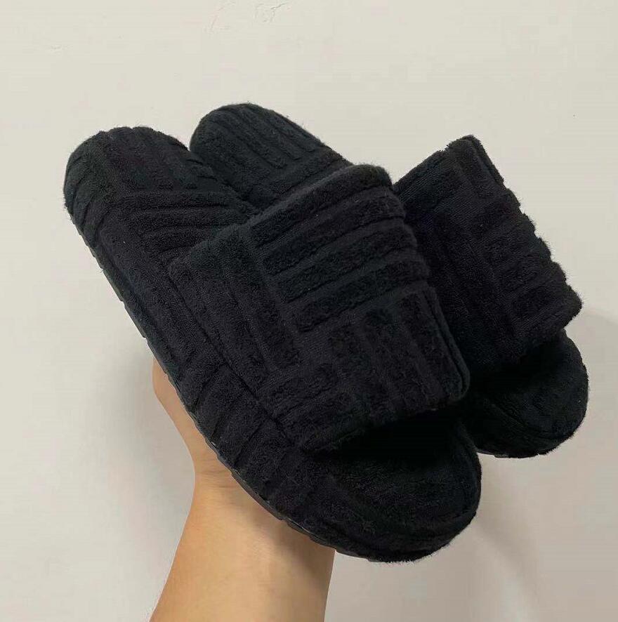 GR | Chapter Four Sandals