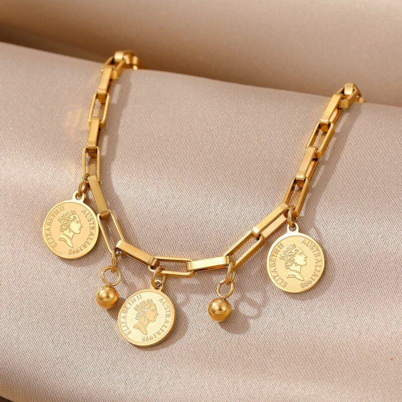 GR Sparkling Freedom Bracelet | Women's Stainless Steel Round Signature Portrait Pendant