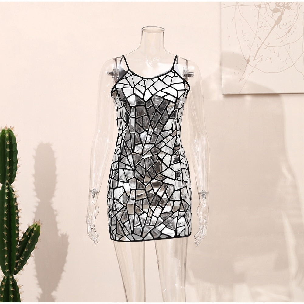 GR | Steh einfach da und starre Minikleid