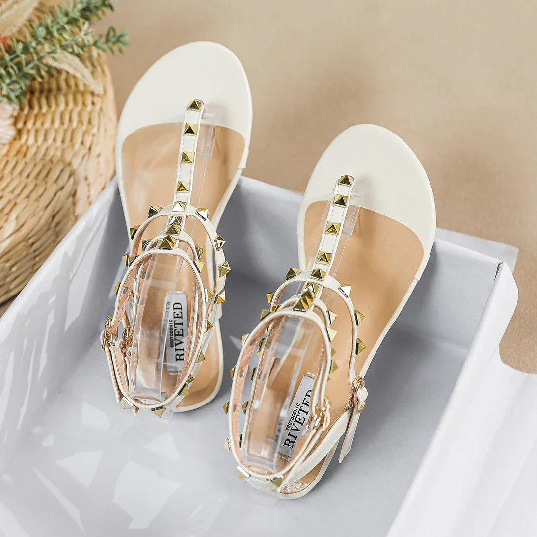 GR | New Summer Outdoor Women's Flat Sandals British Style Women's Casual Roman Flat Stylish Studded Design Work and Party