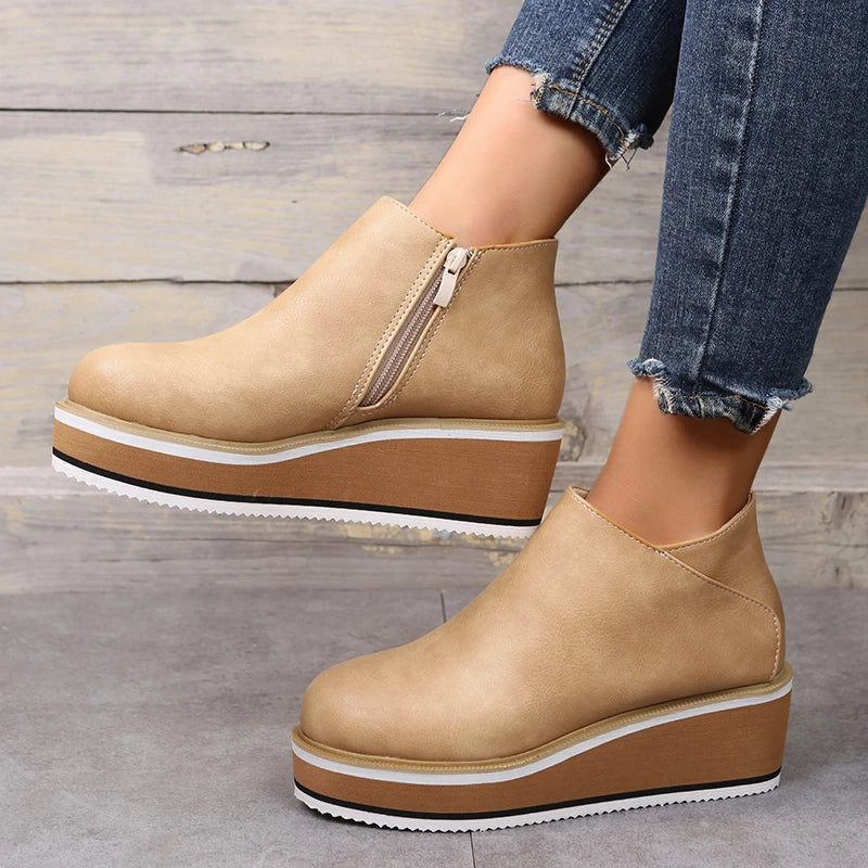 GR | with wedge heel - stylish black women's boots
